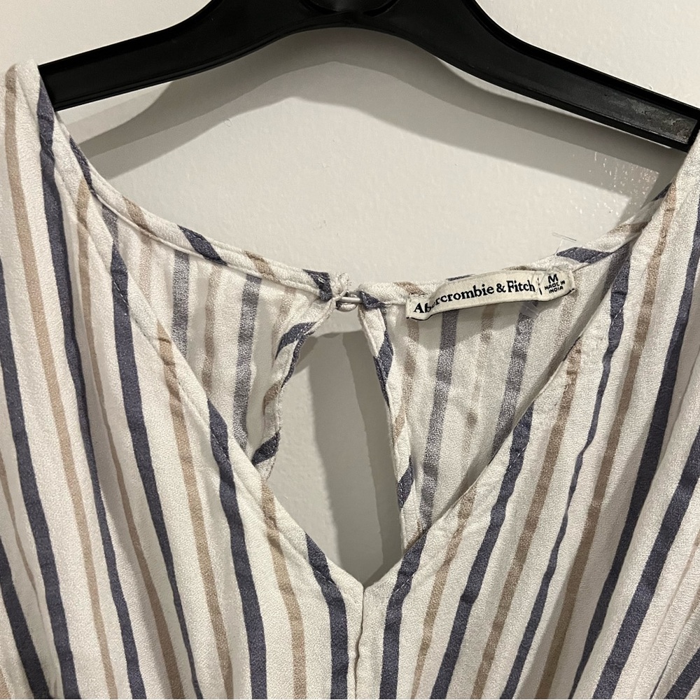 Romper - Picture 3 of 4